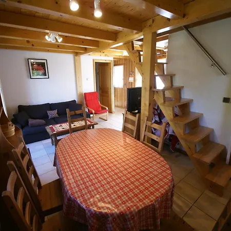 Chalet With Garage