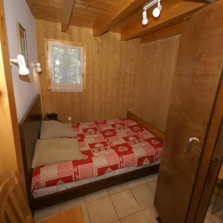 With Garage Chalet